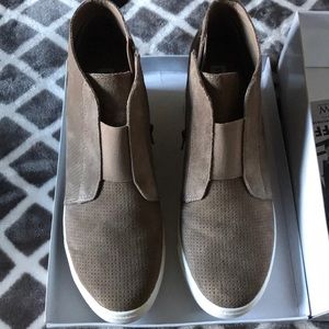 Brand new Steve Madden wedge sneakers